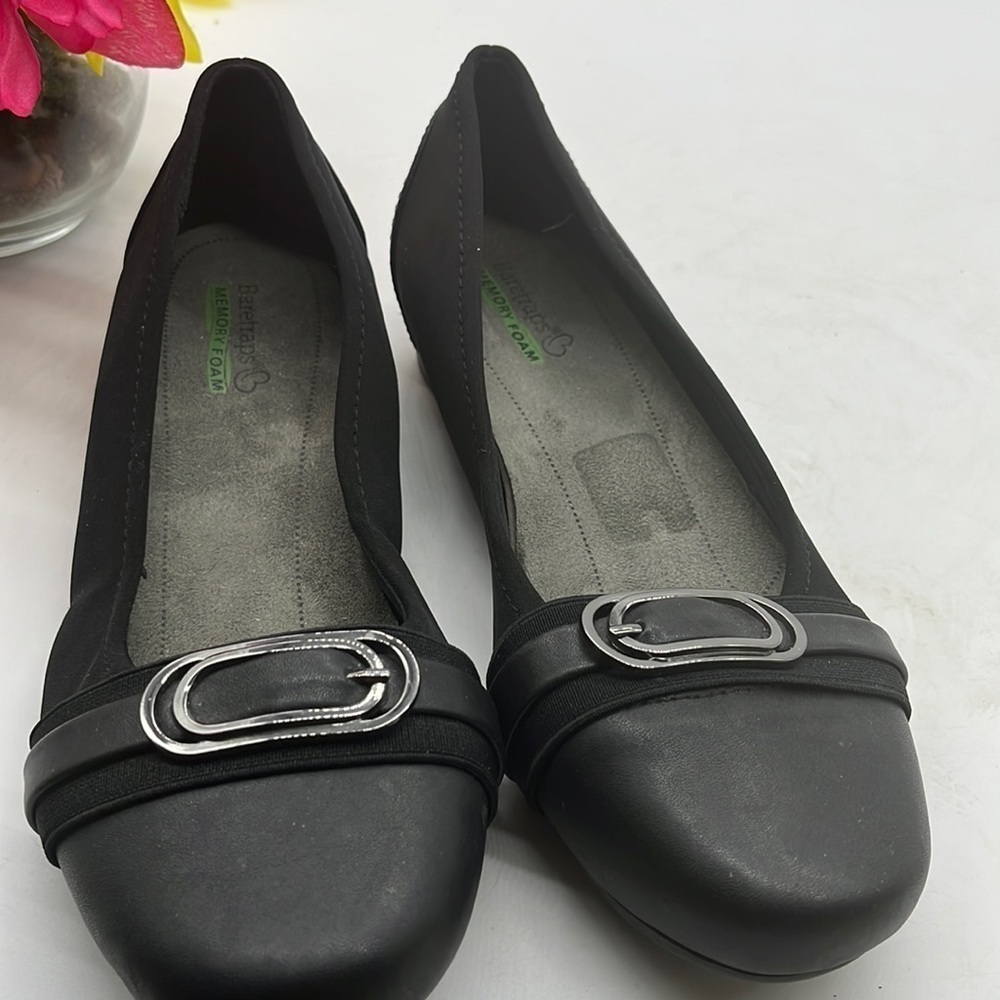 Baretraps fabric Black Cap Toe Ballet Flat Sz 8W. BLO1196C